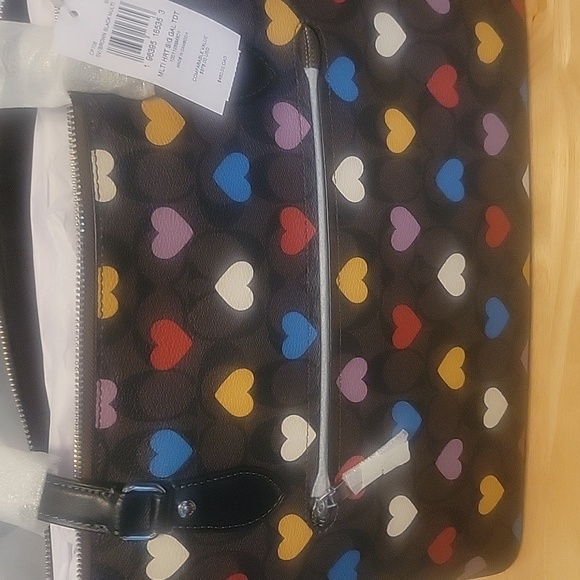 Coach - Picture 2 of 8